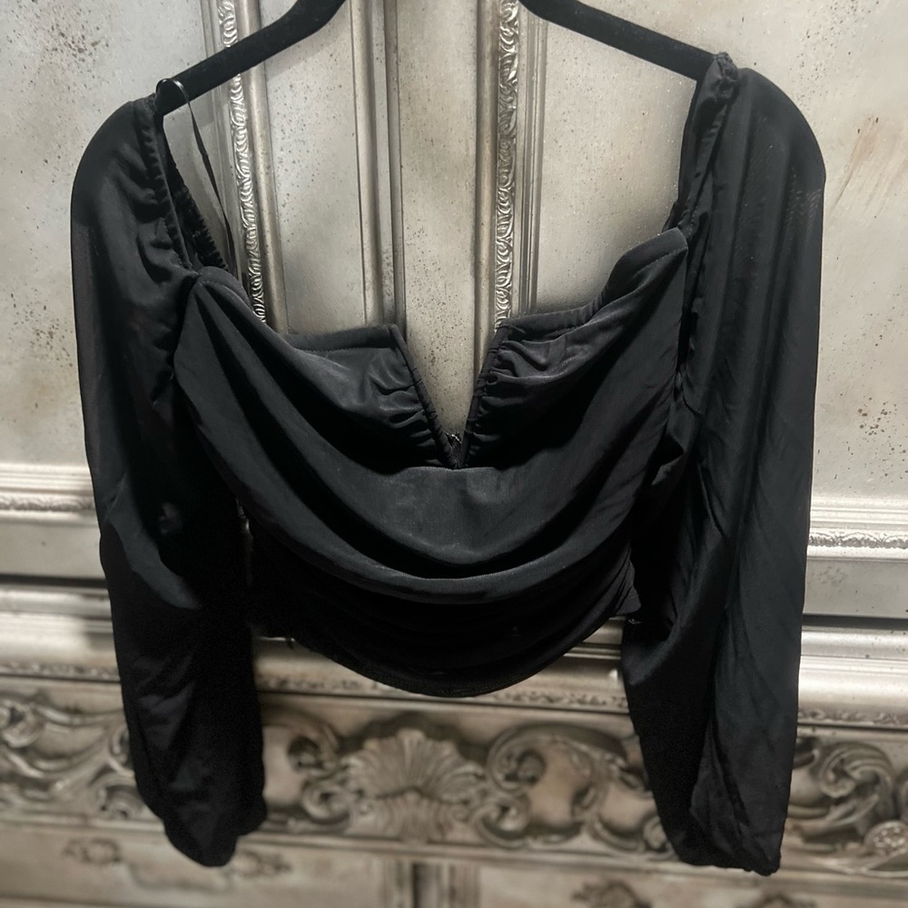 Fanco long sleeve black crop top